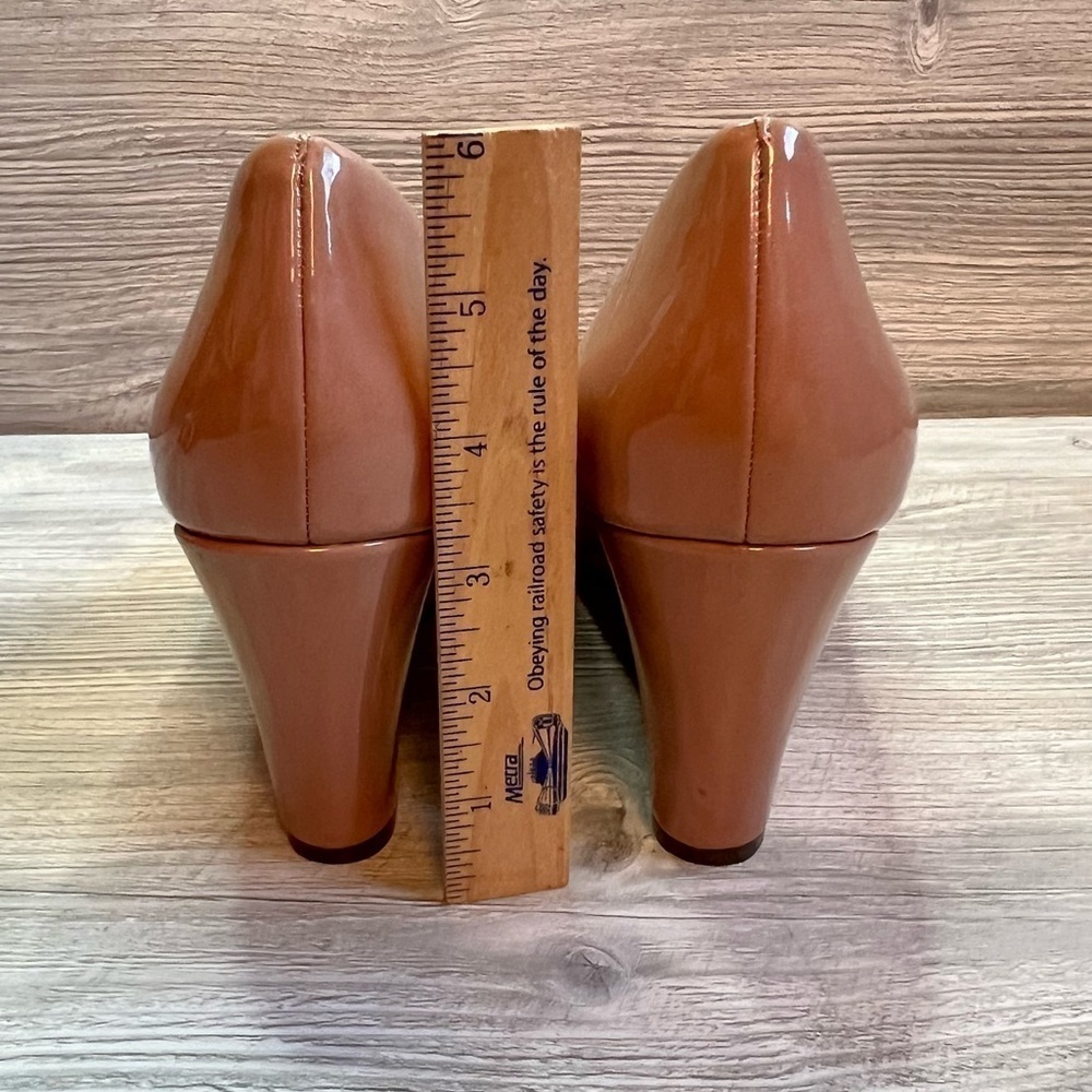 J. Crew Sylvia neutral taupe patent almond toe wedge heels size 11 - Picture 10 of 12
